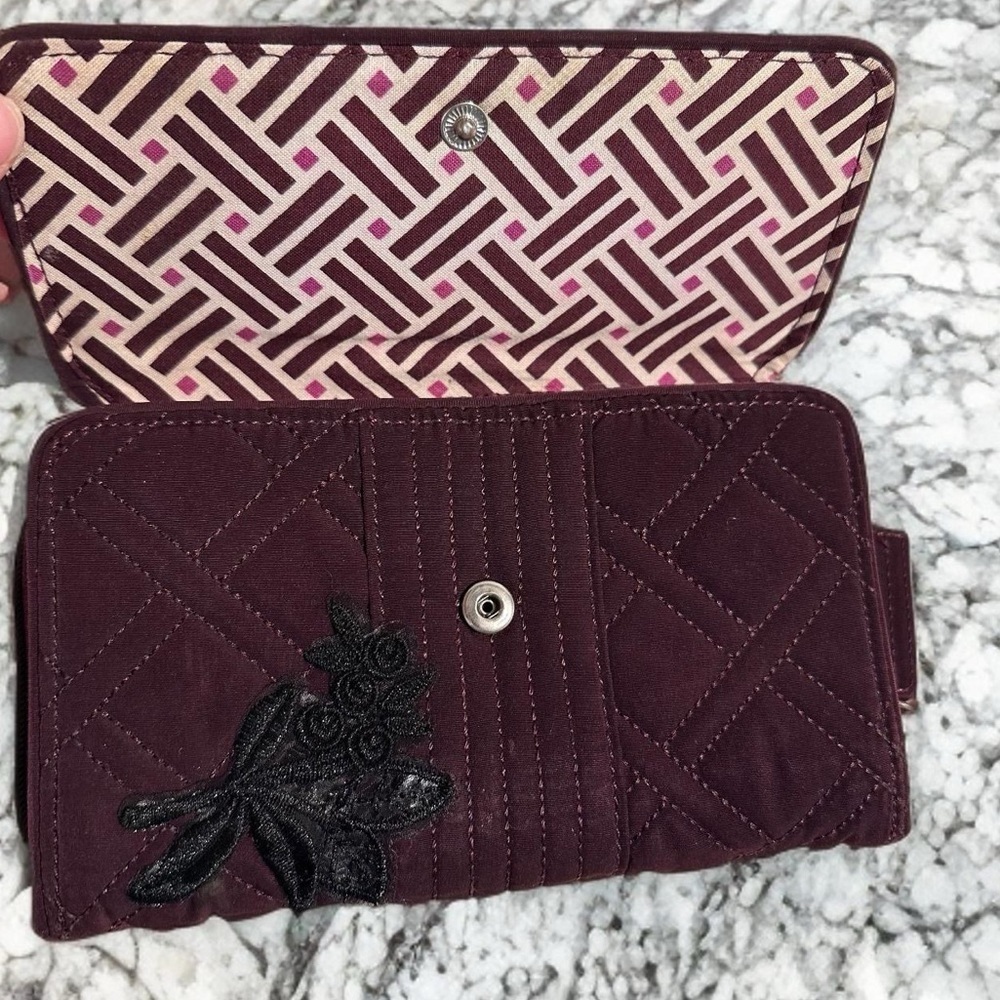 FREE* Vera Bradley Ultimate Trifold Accordion Wallet Rehabbed Floral Accents GUC - Picture 8 of 17